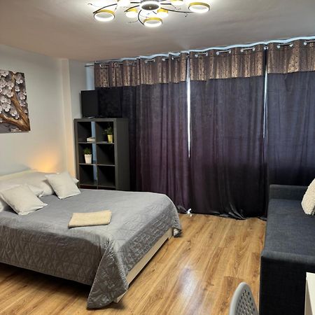 Coser Apartamenty Metro Onz วอร์ซอ ภายนอก รูปภาพ